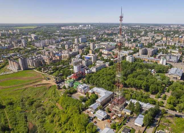 Кировская телебашня поздравит с Днем России и Днём города 12 июня.