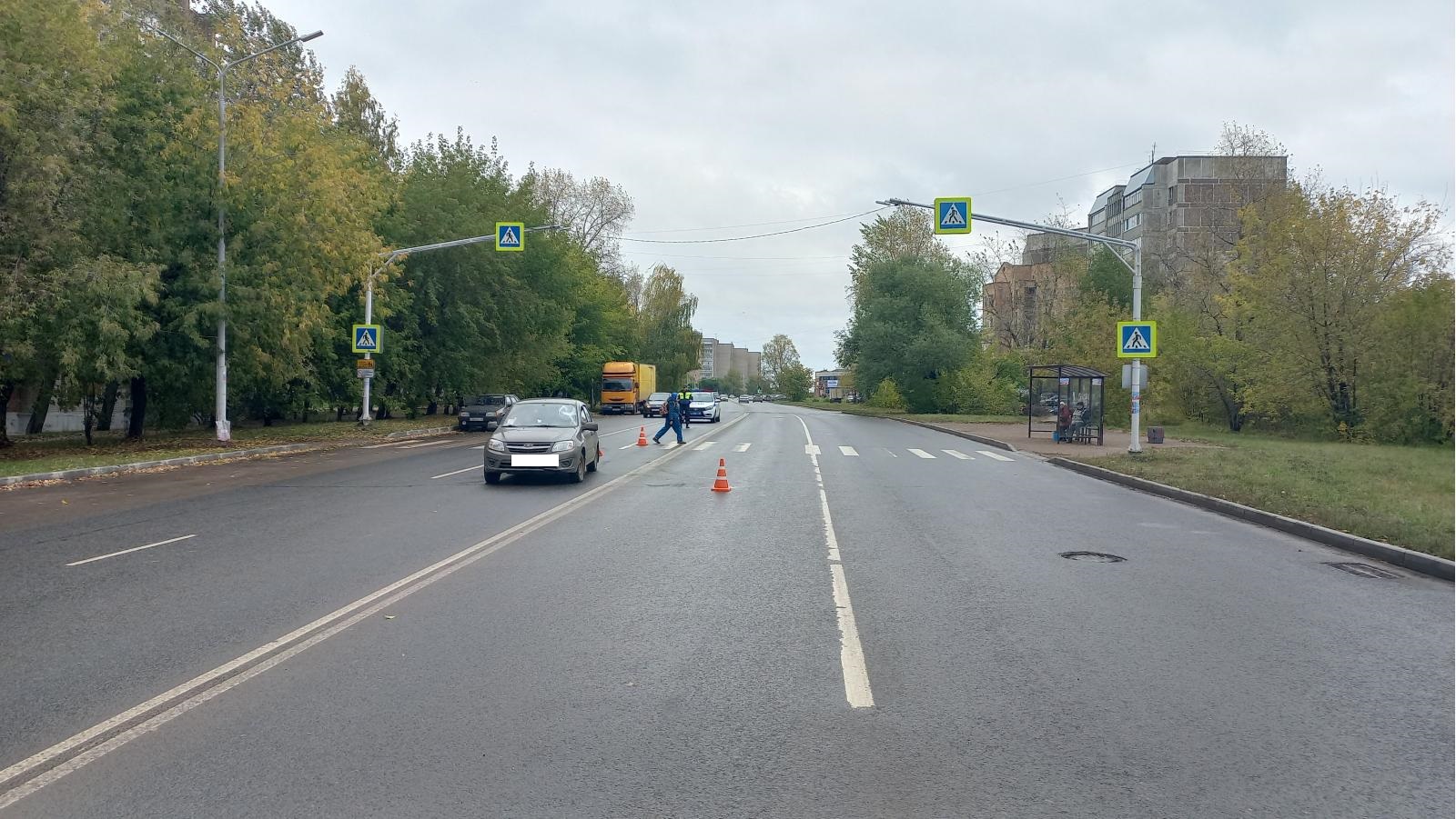 В осенний период автоинспекторы рекомендуют быть внимательнее на дороге всем участникам дорожного движения.