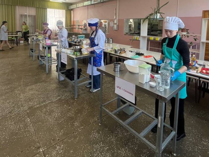 Участники фестиваля «Вернуть детство» соревновались в кулинарном мастерстве.