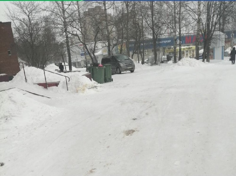 В Кирово-Чепецке продолжается очистка дворов.