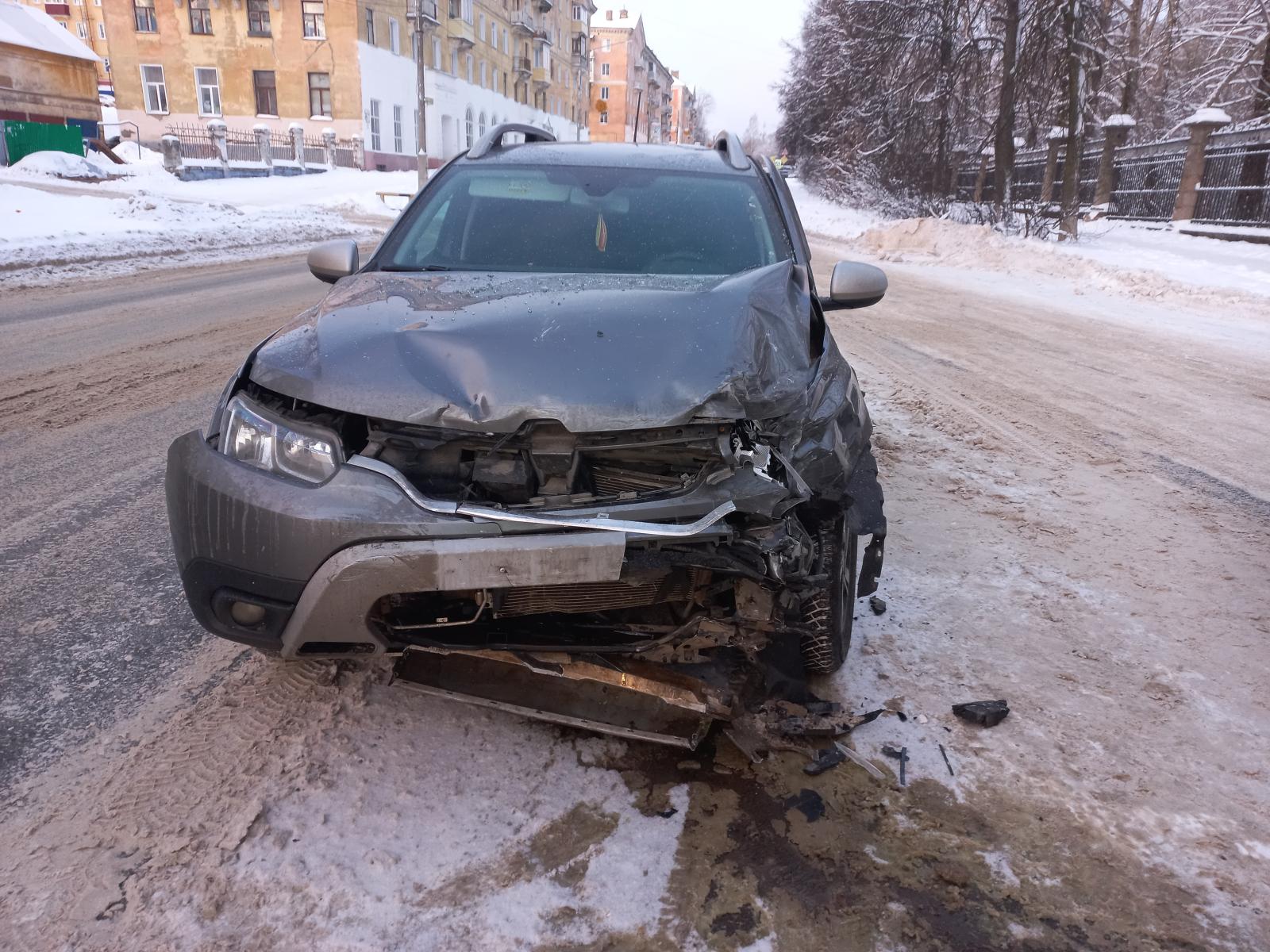 Госавтоинспекция рекомендует водителям быть внимательнее при проезде перекрёстков.