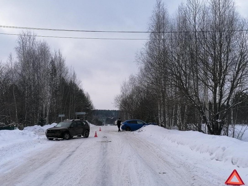 Кирово-Чепецким водителям рекомендуют быть внимательными при проезде перекрестков.