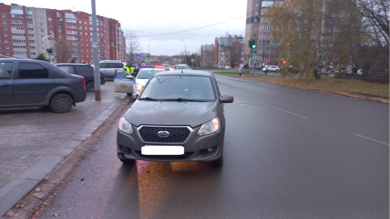 В осенний период автоинспекторы рекомендуют быть внимательнее на дороге всем участникам дорожного движения. В осенний период автоинспекторы рекомендуют быть внимательнее на дороге всем участникам дорожного движения.