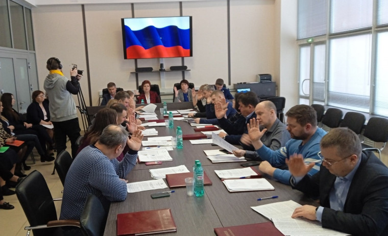 Кирово-Чепецкая городская Дума приняла решение о проведении конкурса на замещение главы администрации города Кирово-Чепецка. Кирово-Чепецкая городская Дума приняла решение о проведении конкурса на замещение главы администрации города Кирово-Чепецка.