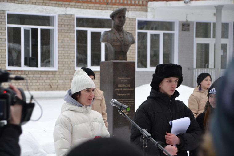 Память героев будет жить вечно. Память героев будет жить вечно.
