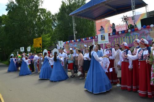 «Чепецкие гуляния» - праздник один на всех. «Чепецкие гуляния» - праздник один на всех.