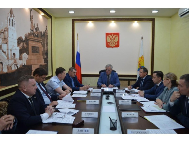 В Кировской области на реализацию новых нацпроектов направлено более 20 миллиардов рублей. В Кировской области на реализацию новых нацпроектов направлено более 20 миллиардов рублей.